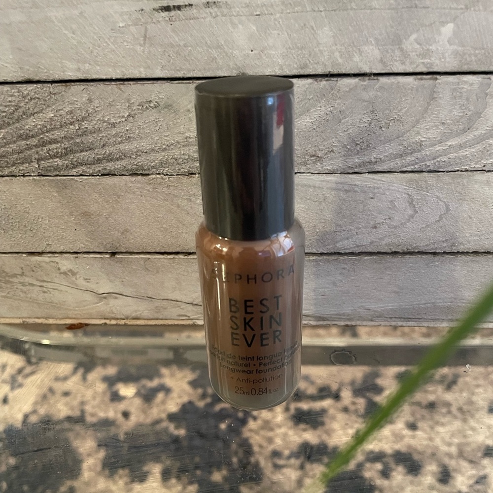 NWT Sephora Foundation N59